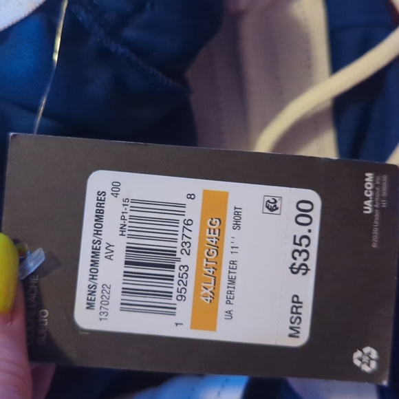 UA Loose Shorts - Picture 9 of 9